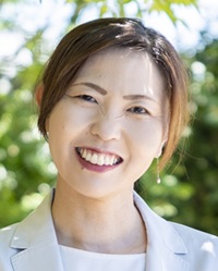 中野　真由美